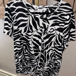 Chico's Black and White Zebra-Stripe Short Sleeve Tee 100% linen